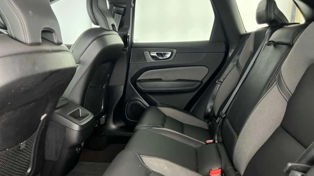 Volvo XC60 B5 R-design Pro, Awd Mild Hybridtints, Heated Sea Black #7
