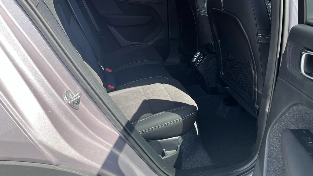 Volvo XC40 2.0 B3p Plus Dark  #6