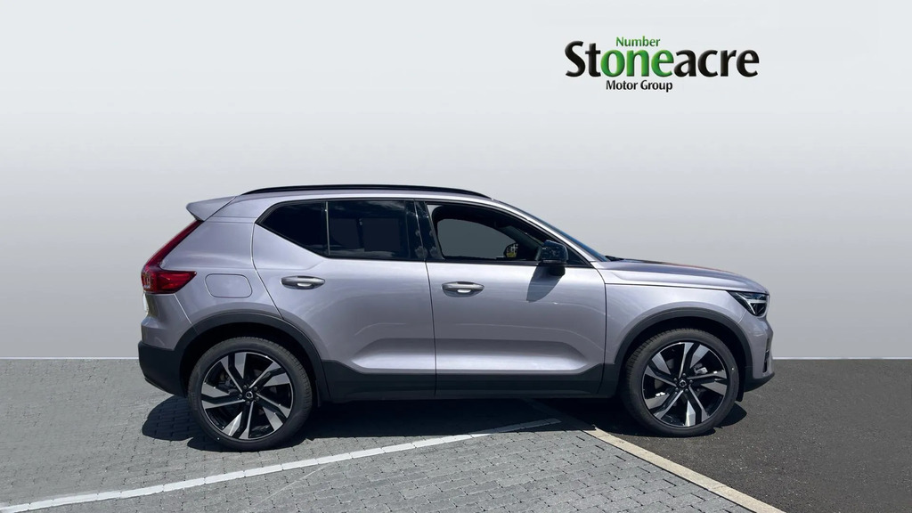 Volvo XC40 2.0 B3p Plus Dark  #3