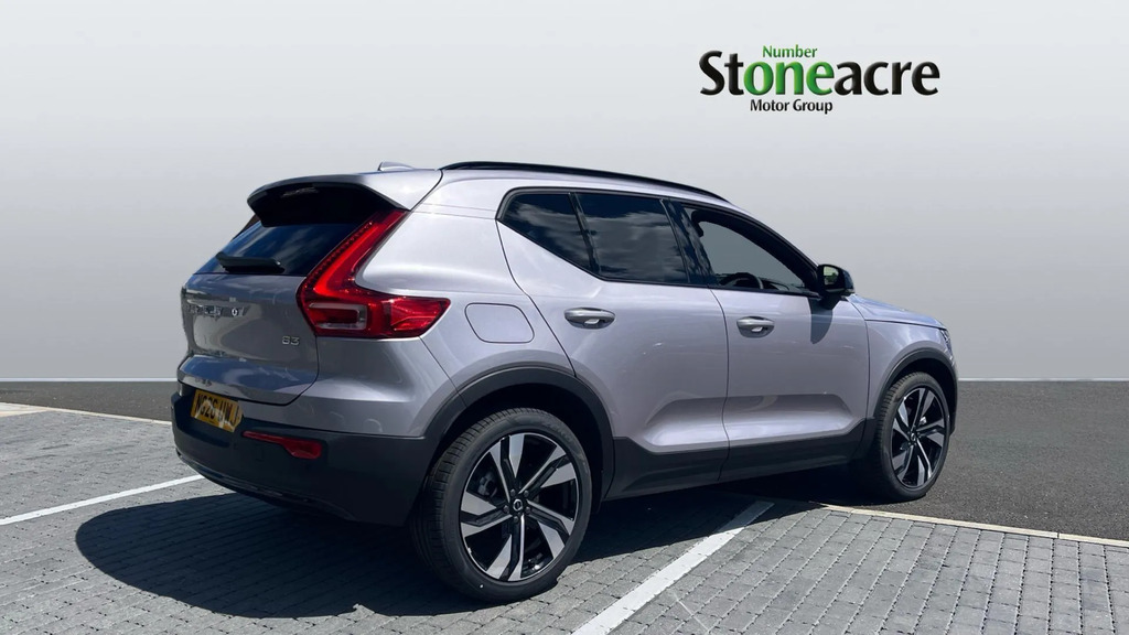 Volvo XC40 2.0 B3p Plus Dark  #2