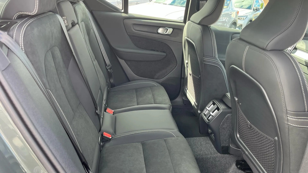Volvo XC40 2.0 B3p Plus Dark  #6