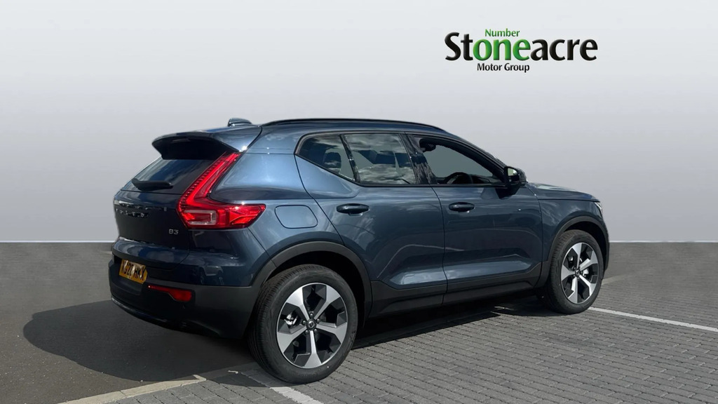 Volvo XC40 2.0 B3p Plus Dark  #2