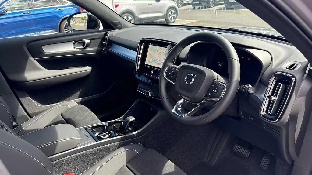 Volvo XC40 2.0 B3p Plus Dark  #3