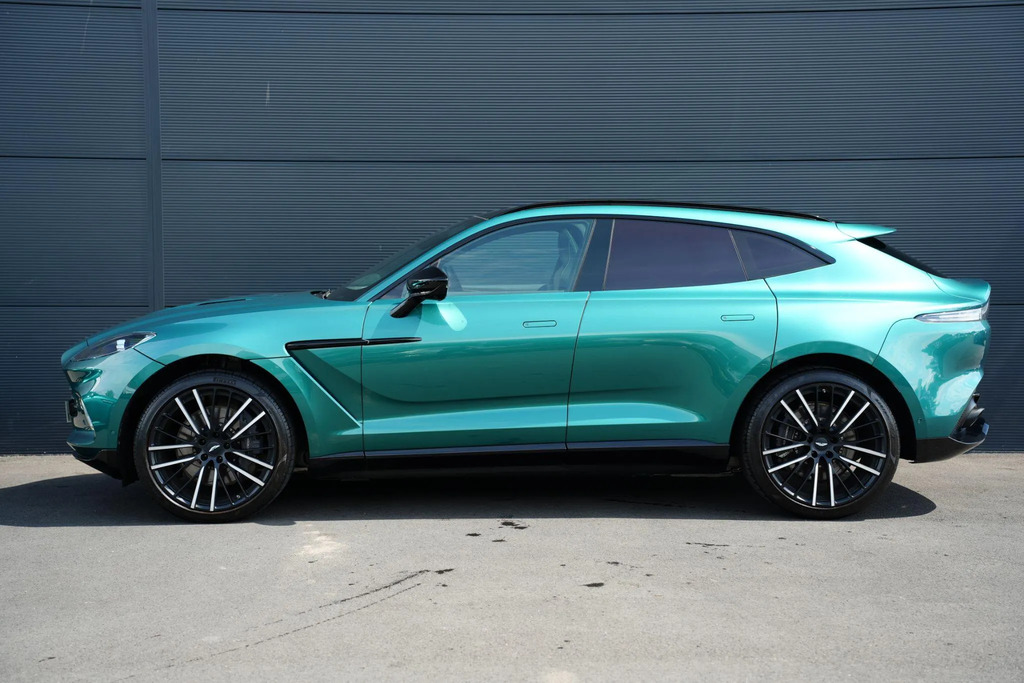 Aston Martin DBX V8 550 #4