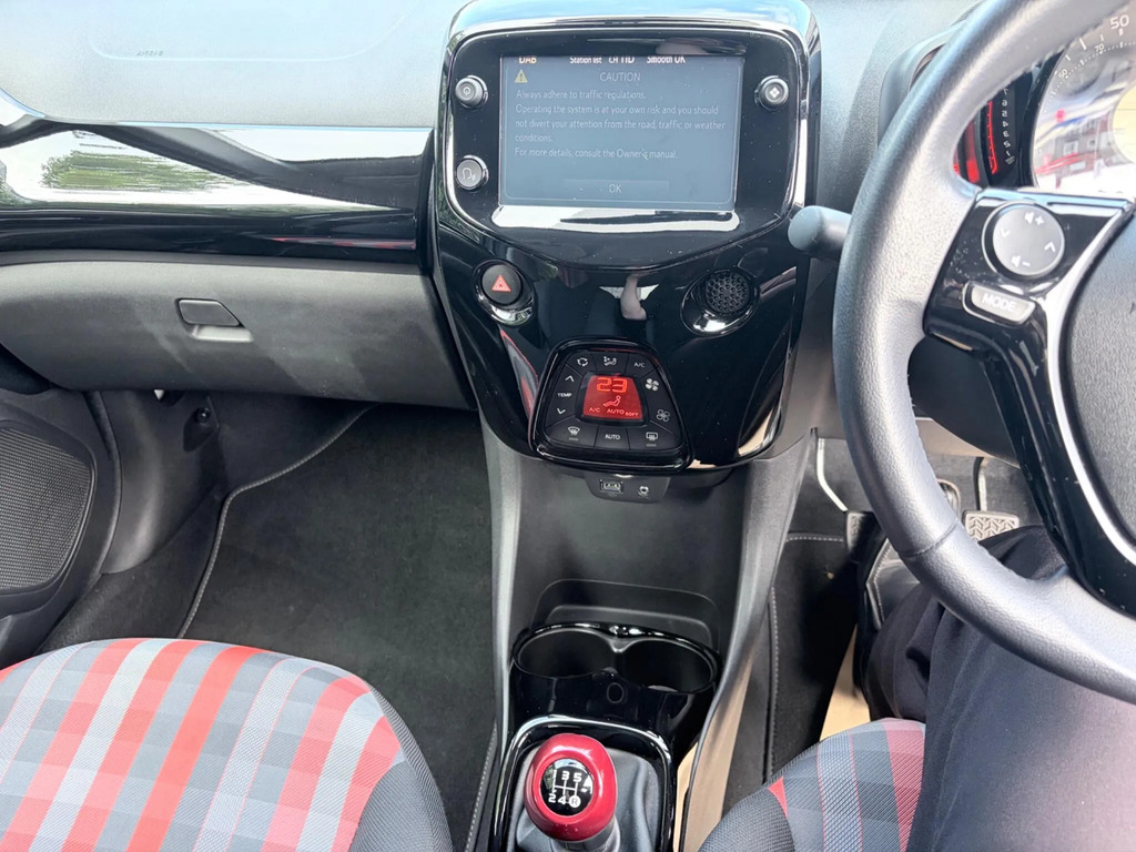 Peugeot 108 1.0 Allure Euro 6 Ss #9