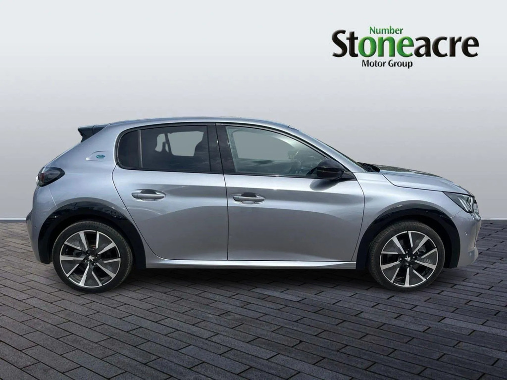 Peugeot e-208 100Kw Allure Premium 50Kwh Yellow #8