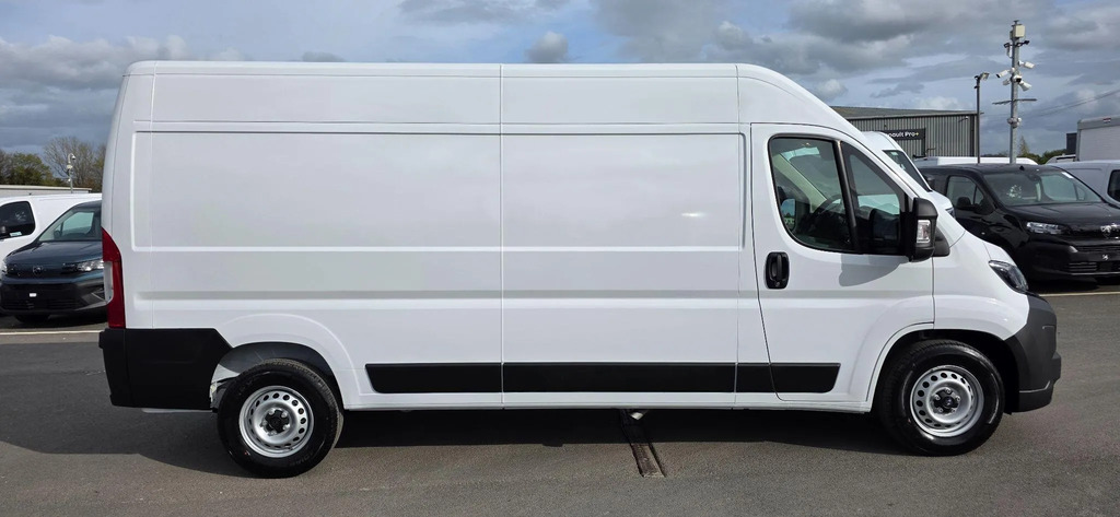 Peugeot Boxer 2.2 Bluehdi 335 Professional Luton With Tail Lift #9