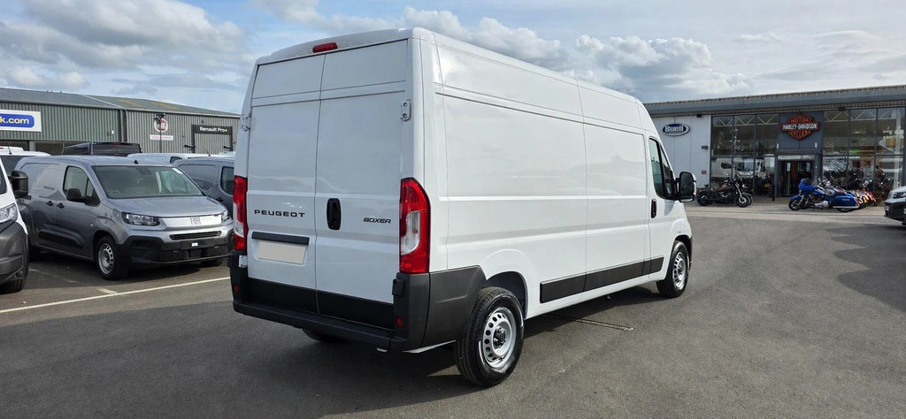 Peugeot Boxer 2.2 Bluehdi 335 Professional Luton With Tail Lift #10