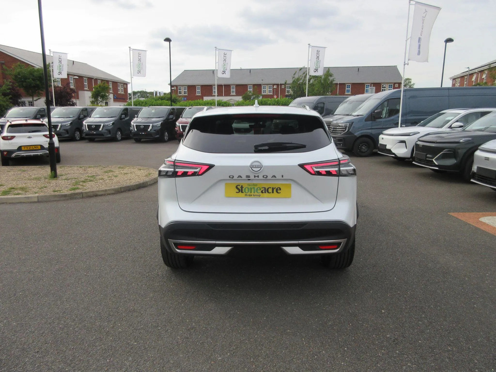 Nissan Qashqai 1.3 Dig-t Mh N-connecta Grey #7