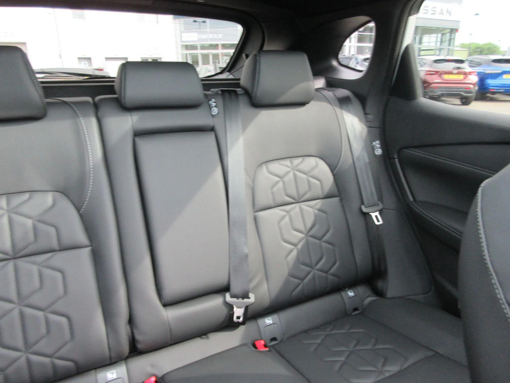 Nissan Qashqai 1.3 Dig-t Mh N-connecta Grey #19