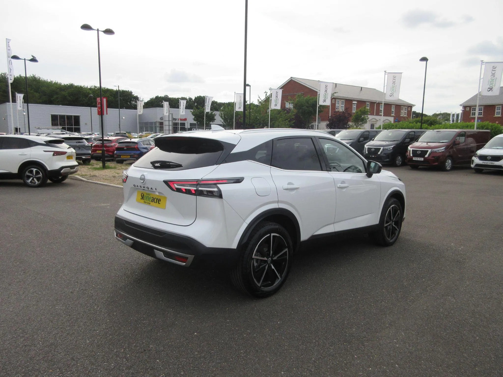 Nissan Qashqai 1.3 Dig-t Mh N-connecta Grey #10
