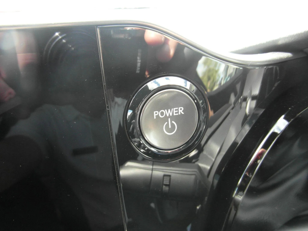 Lexus NX 2.5 450H 18.1Kwh Takumi Suv Plug-in Hy White #17