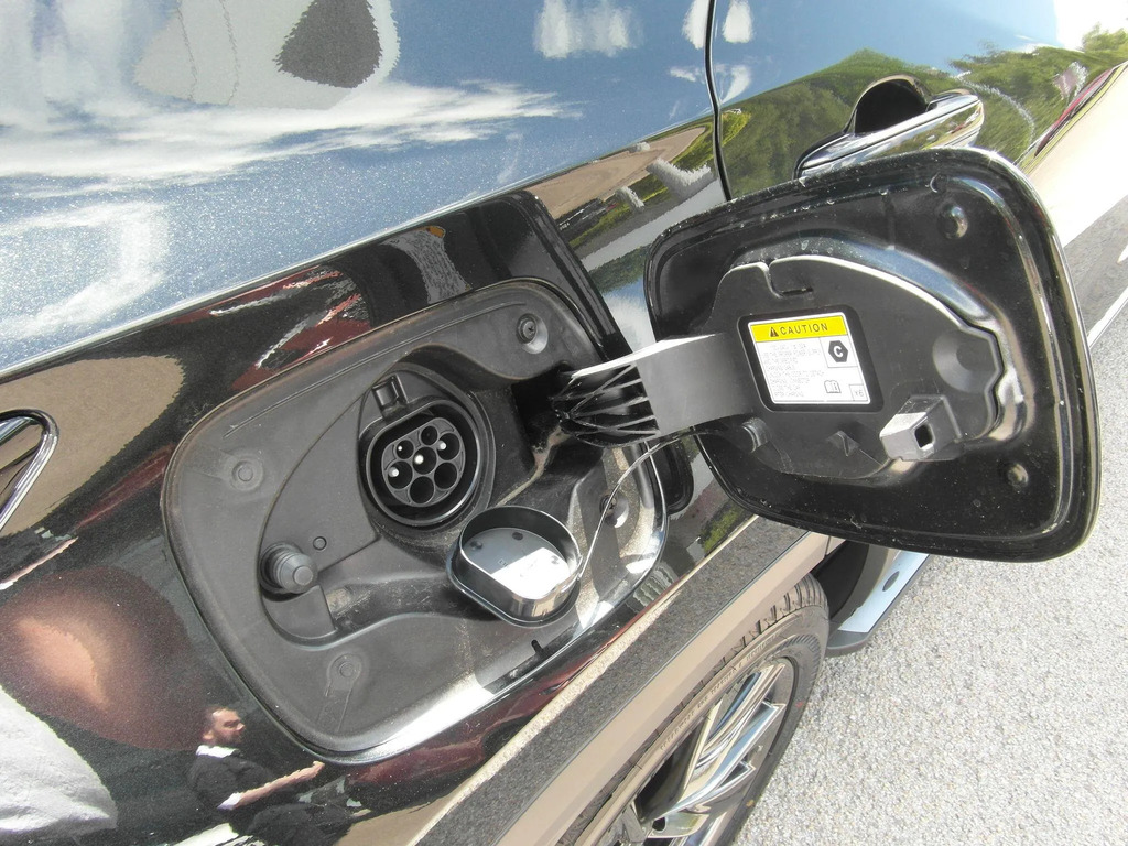 Lexus NX 2.5 450H 18.1Kwh Takumi Suv Plug-in Hy White #26