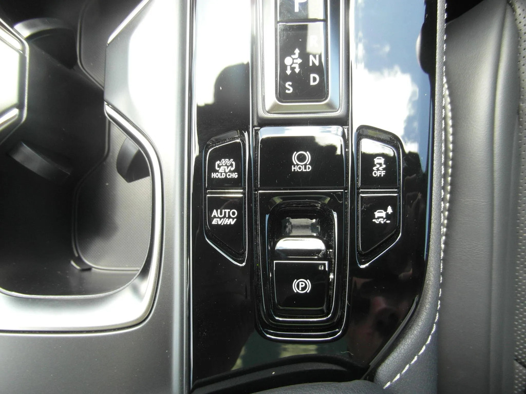 Lexus NX 2.5 450H 18.1Kwh Takumi Suv Plug-in Hy White #18