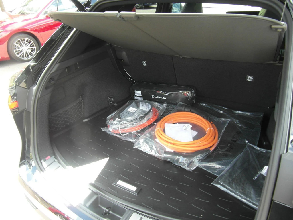 Lexus NX 2.5 450H 18.1Kwh Takumi Suv Plug-in Hy White #33