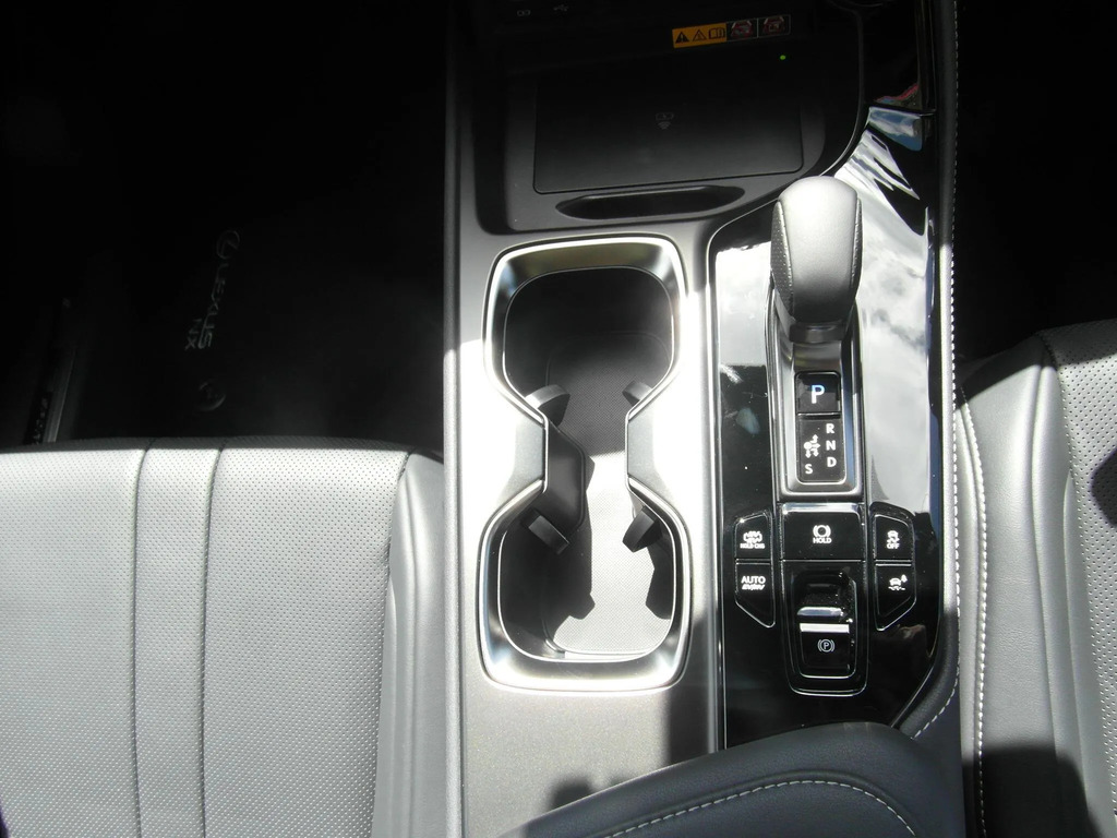 Lexus NX 2.5 450H 18.1Kwh Takumi Suv Plug-in Hy White #9