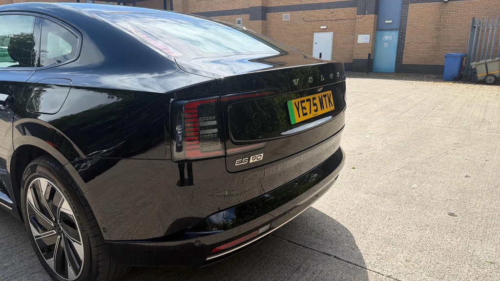 Volvo ES90 Single Motor Extended Range 92Kwh Plus Saloon YE75WTK  #3