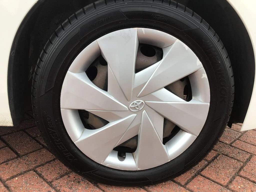 Toyota Aygo 1.0 Vvt-i X-play Red #19