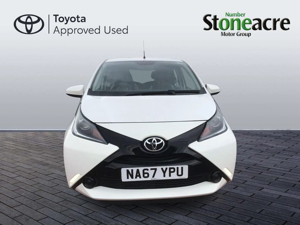 Toyota Aygo 1.0 Vvt-i X-play Red #20