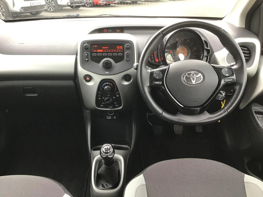 Toyota Aygo 1.0 Vvt-i X-play Hatchback Euro #6