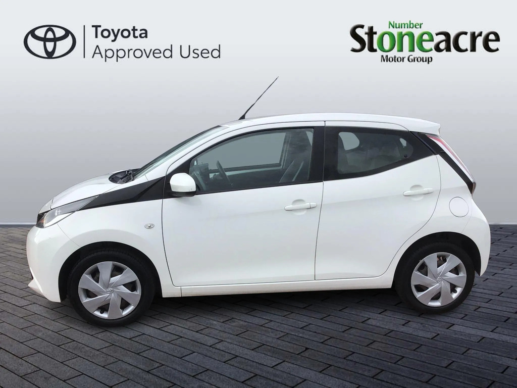 Toyota Aygo 1.0 Vvt-i X-play Red #18