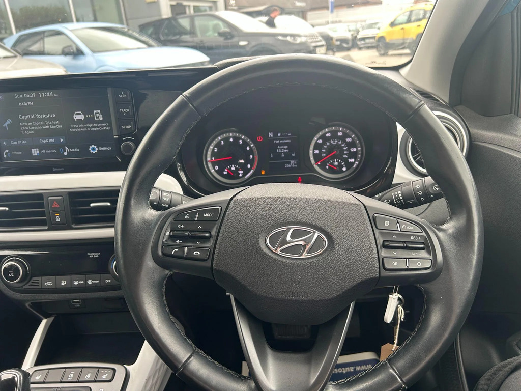 Hyundai I10 1.0 Se Connect Hatchback Euro 6 Blue #16