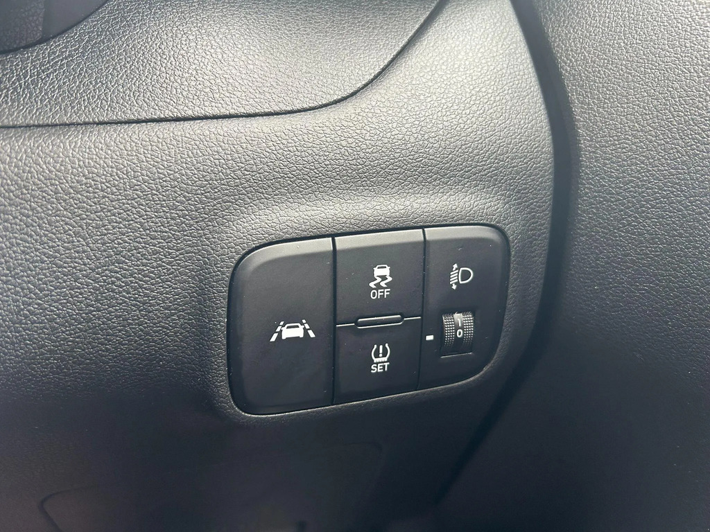 Hyundai I10 1.0 Se Connect Hatchback Euro 6 Blue #19