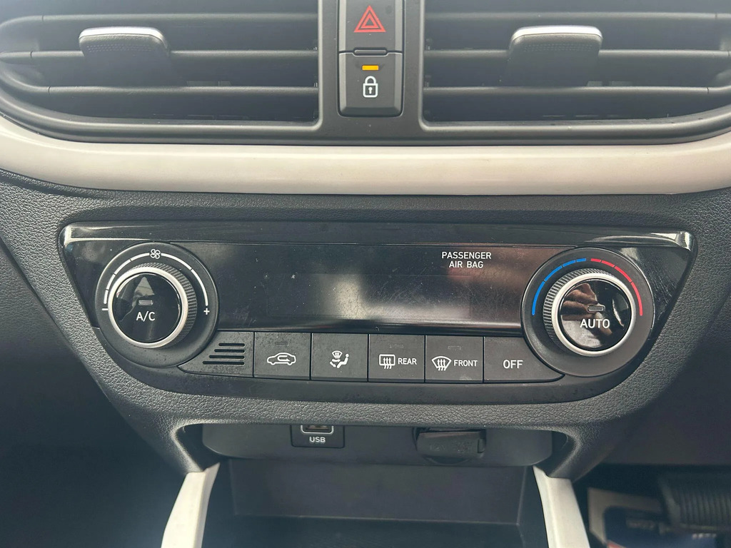 Hyundai I10 1.0 Se Connect Hatchback Euro 6 Blue #24