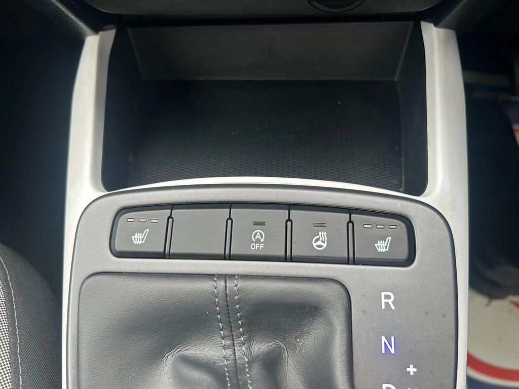 Hyundai I10 1.0 Se Connect Hatchback Euro 6 Blue #25