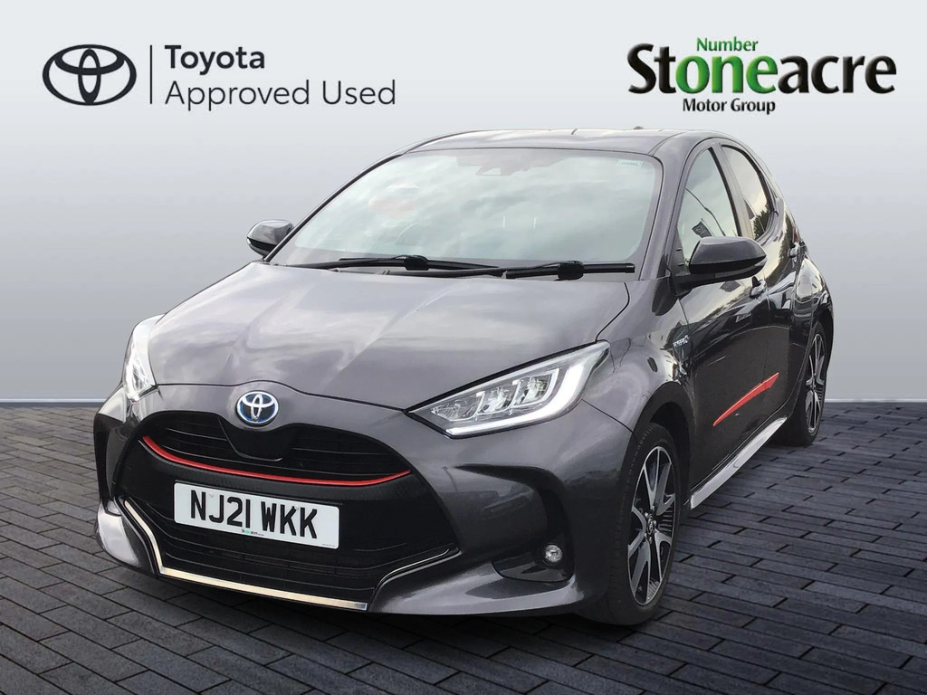 Toyota Yaris 1.5 Hybrid Dynamic Cvt  #3