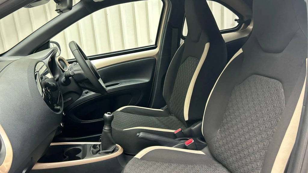 Toyota Aygo X 1.0 Vvt-i Pure Grey #13