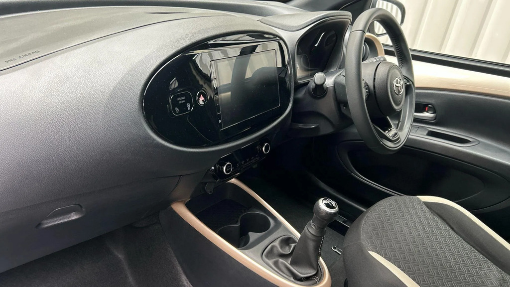 Toyota Aygo X 1.0 Vvt-i Pure Grey #31