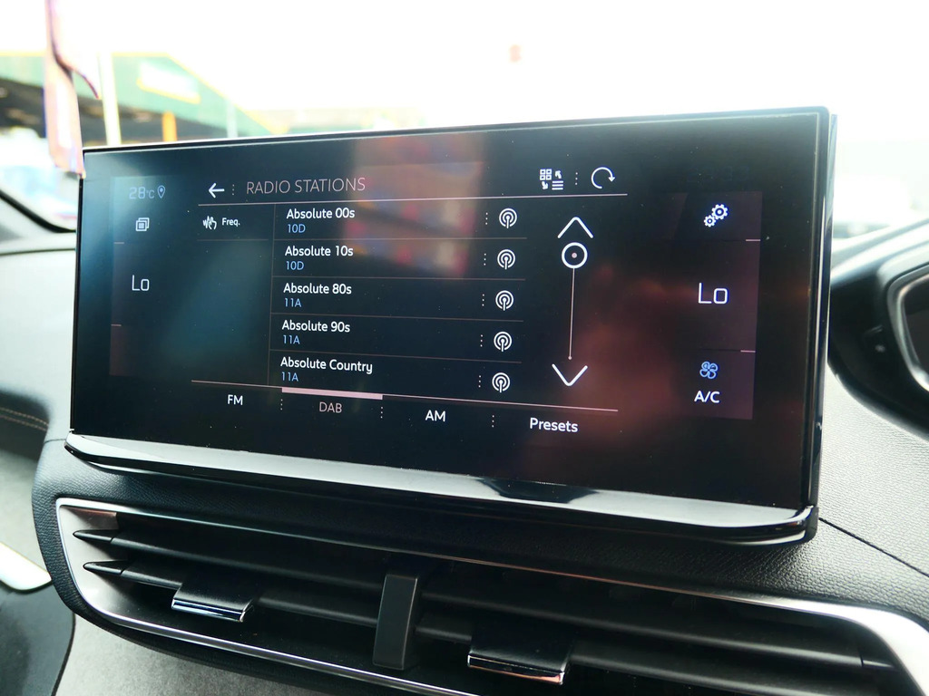 Peugeot 5008 1.2 Puretech Allure Premium Eat8 Black #21