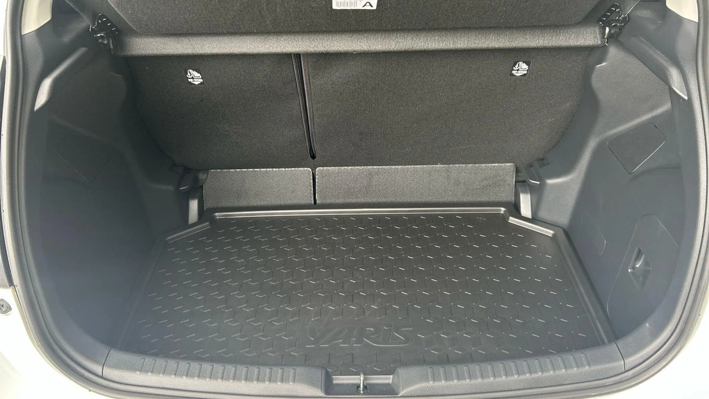 Toyota Yaris 1.5 Vvt-h Icon E-cvt Euro 6 Ss Silver #18