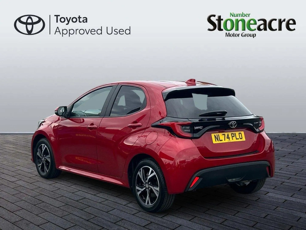 Toyota Yaris 1.5 Hybrid Design Cvt  #4