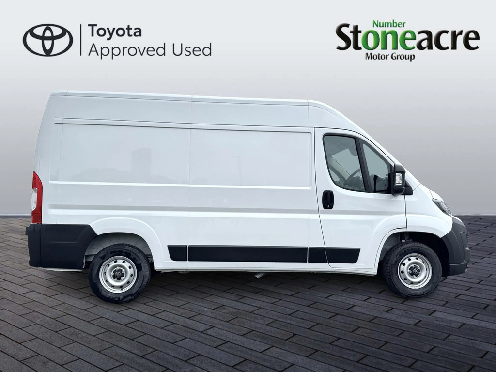 Toyota PROACE 2.2 Bluehdi 35 Icon Medium Panel Van L2 H2 Euro 6 #2