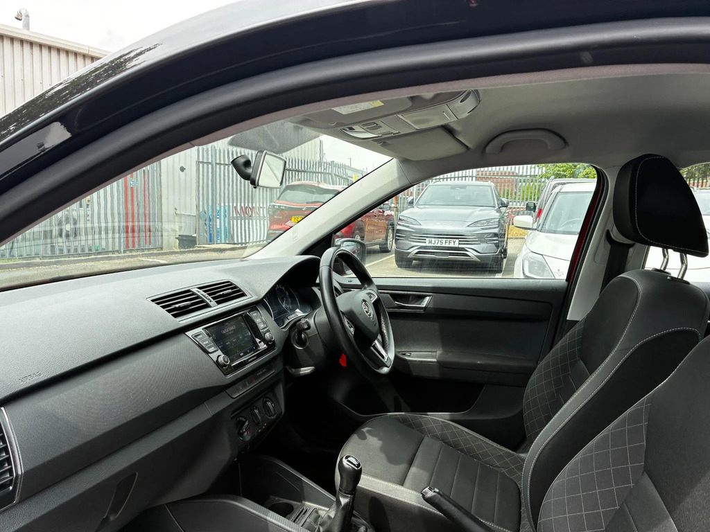 Skoda Fabia 1.0 Tsi Se Estate White #26