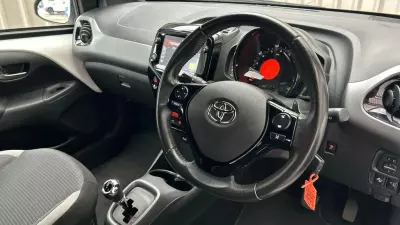 Toyota Aygo 1.0 Vvt-i X-trend 5-Dr Grey #10