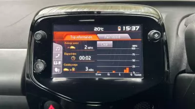 Toyota Aygo 1.0 Vvt-i X-trend 5-Dr Grey #28