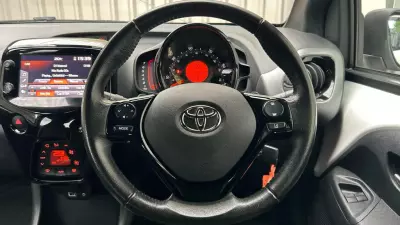 Toyota Aygo 1.0 Vvt-i X-trend 5-Dr Grey #12