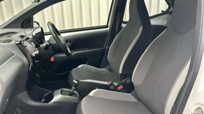 Toyota Aygo 1.0 Vvt-i X-trend 5-Dr Grey #14