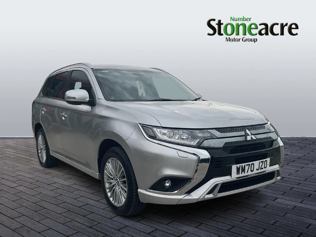 Mitsubishi Outlander 2.4H Twinmotor 13.8Kwh Dynamic Suv Plug Silver