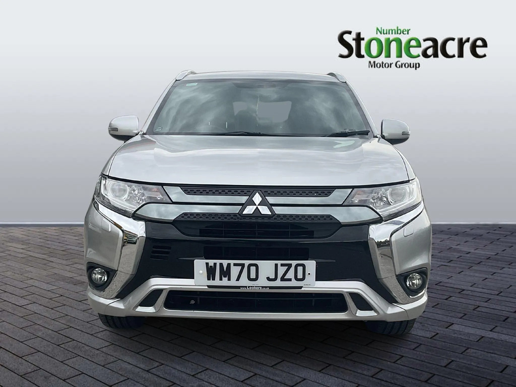 Mitsubishi Outlander 2.4H Twinmotor 13.8Kwh Dynamic Suv Plug Silver #2