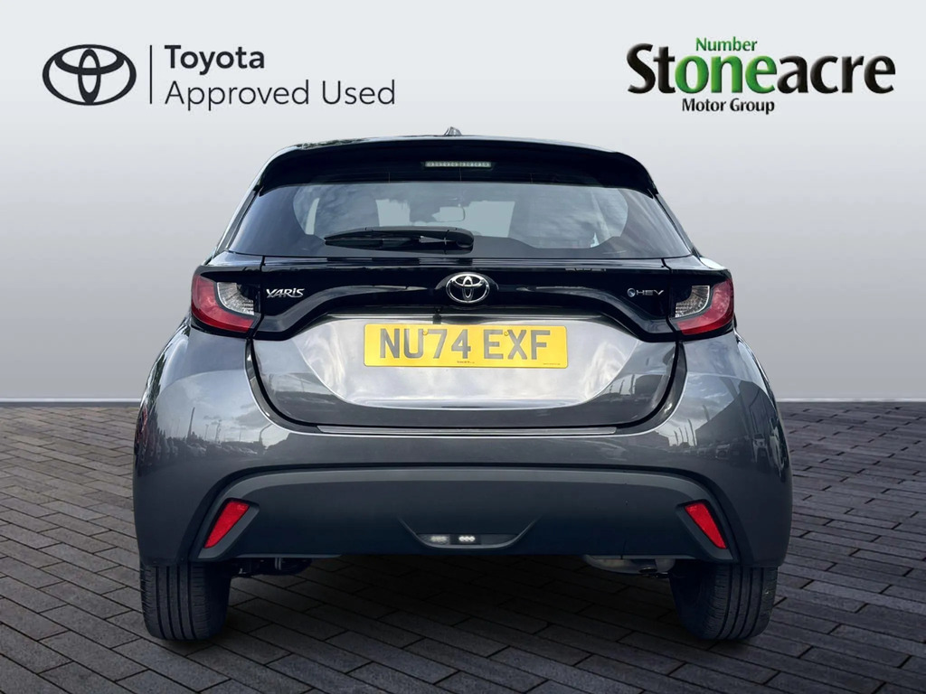 Toyota Yaris 1.5 Hybrid Icon NU74EXF #4