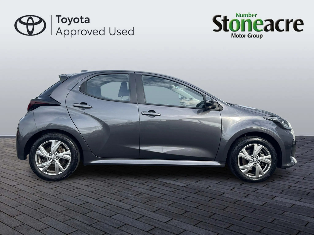 Toyota Yaris 1.5 Hybrid Icon NU74EXF #2