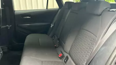 Toyota Corolla 1.8 Vvt-i Hybrid Design Cvt Panoramic Roof White #17