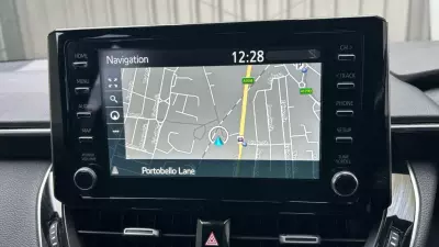 Toyota Corolla 1.8 Vvt-i Hybrid Design Cvt Panoramic Roof White #11