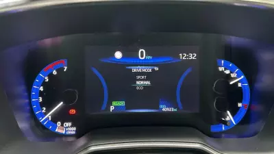 Toyota Corolla 1.8 Vvt-i Hybrid Design Cvt Panoramic Roof White #38