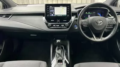 Toyota Corolla 1.8 Vvt-i Hybrid Design Cvt Panoramic Roof White #9