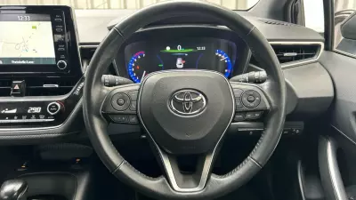 Toyota Corolla 1.8 Vvt-i Hybrid Design Cvt Panoramic Roof White #12